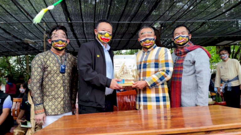 สนธยา-พาเข้าวัด-ร่วมงาน-ปลุกเสกท้าวเวสสุวรรณ-เสริมอำนาจ-บารมี