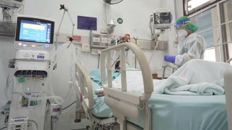 เตียงโควิดอาการหนักพุ่ง-17%-ยอดใส่ท่อ-460-ราย-แนวโน้มดับยังสูง