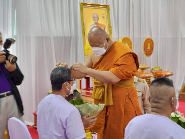 ‘มท.’-เชิญชวนพุทธศาสนิกชนร่วมอนุโมทนาโครงการบรรพชาอุปสมบท-99-รูป-|-เดลินิวส์