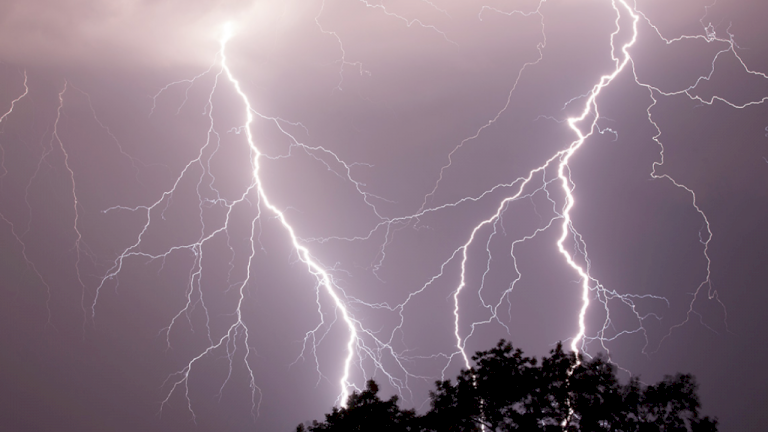 สภาพอากาศวันนี้-พายุฤดูร้อนถล่มตอนบน-เตรียมรับมือลม-ฝน-ลูกเห็บ-ฟ้าผ่า